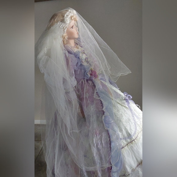 WHITE VEIL WITH PEARL & ROSE main image 4